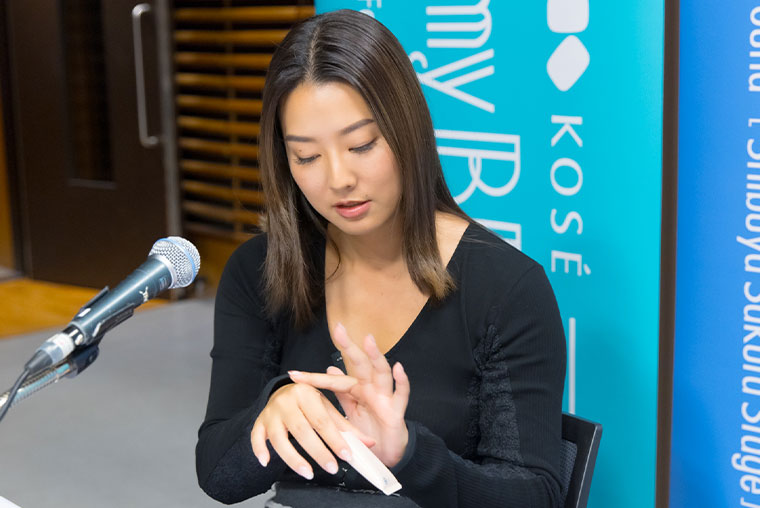 写真:introduce by SUMIRE & HIROMI